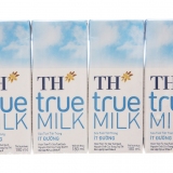 Lốc 4 hộp sữa tươi tiệt trùng ít đường TH true MILK 180ml